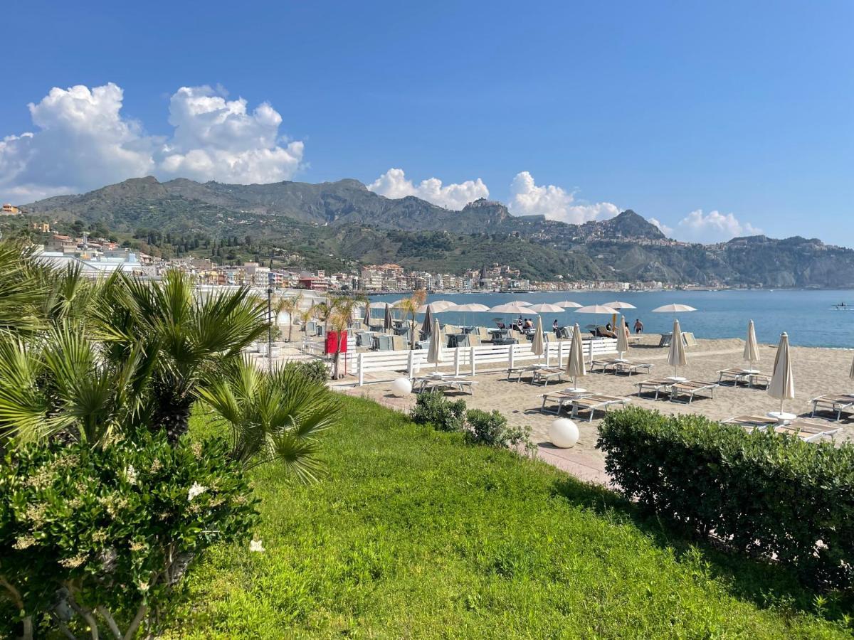 La Finestra Sul Mare Modern Apartment Giardini-Naxos Exterior foto