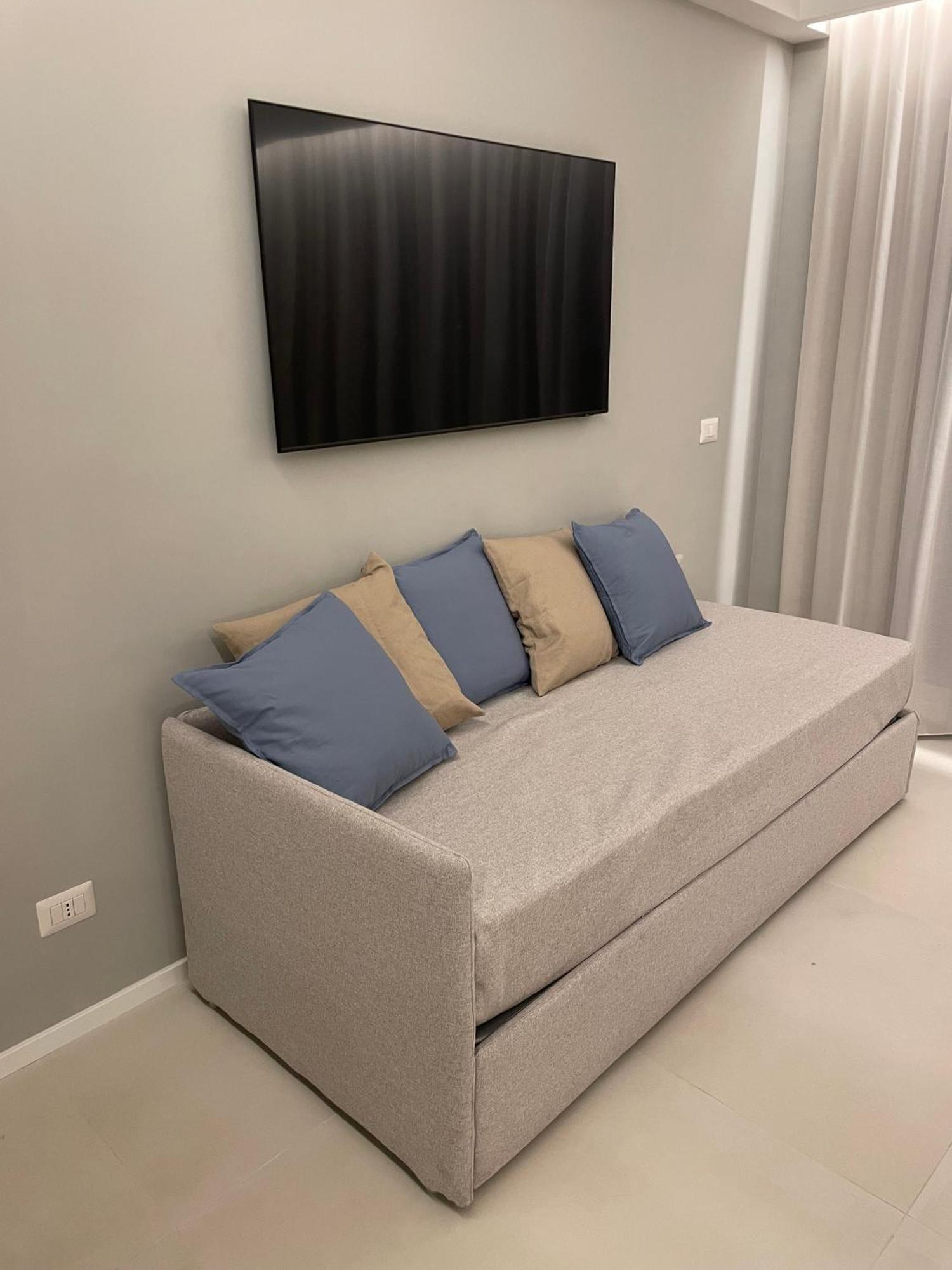 La Finestra Sul Mare Modern Apartment Giardini-Naxos Habitación foto
